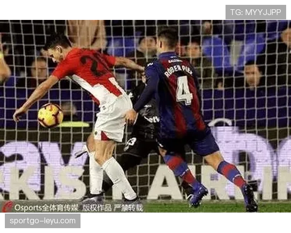 莱万特定位球技艺显著提升，成球队制胜新法宝