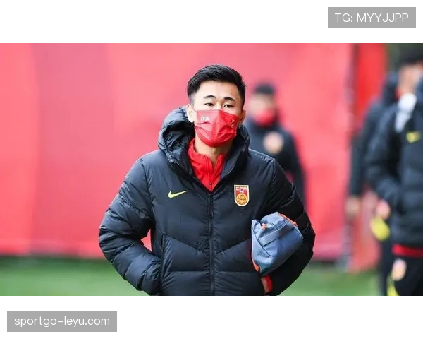 戴伟浚在深足表现稳健,近期状态持续提升 戴伟浚在深足表现稳健,近期状态持续提升