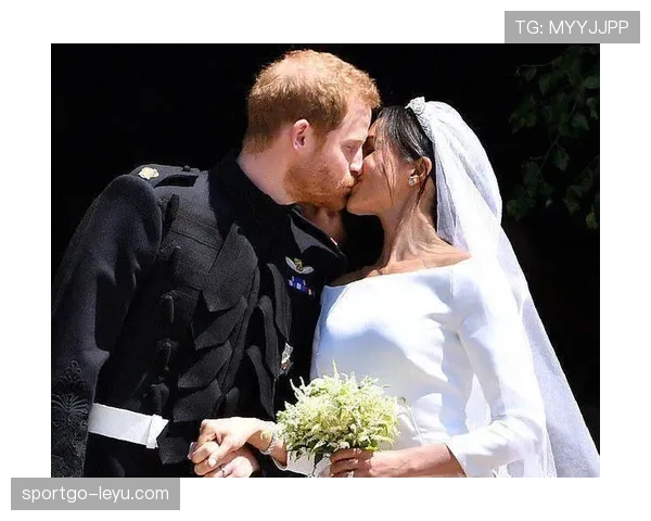 梅根·拉皮诺赛场上拼得跟女汉子，私下却爱穿娃娃裙逛街，这反差太怀疑人生了
