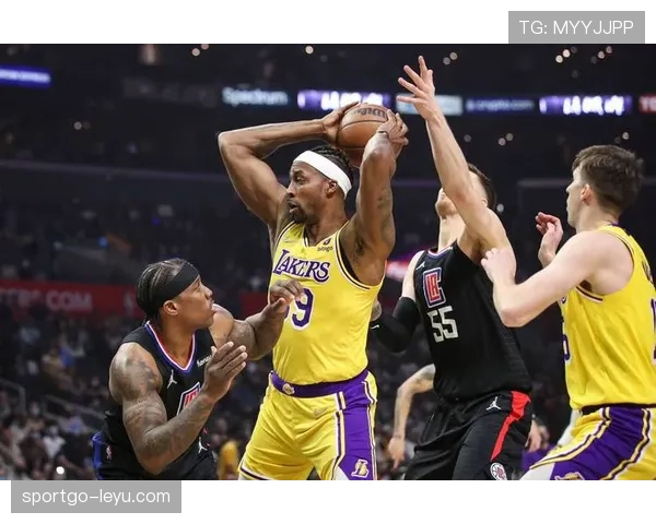 斯科蒂·皮蓬关键挡拆拉开空间 威少对比效率明显下降