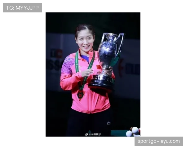 刘诗雯退役后住进上海老洋房，每天喝手冲咖啡练瑜伽，这日子过得比偶像剧女主还精致